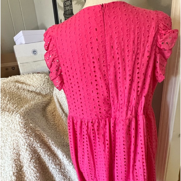 Super cute dress with shorts underneath! Fun Spring/Summer dress.  BARBIECORE - Picture 12 of 14